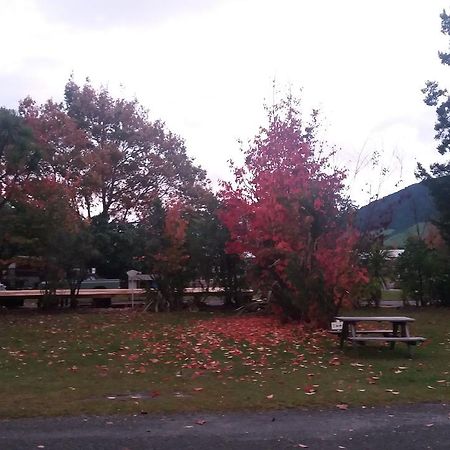 Turangi Holiday Park 외부 사진