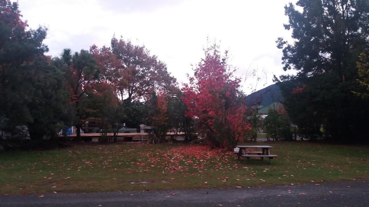 Turangi Holiday Park 외부 사진